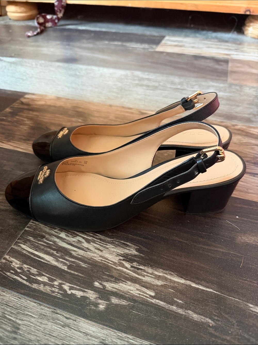 Coach Erica Slingback Black Leather Patent Cap Toe Heels - Picture 2 of 7